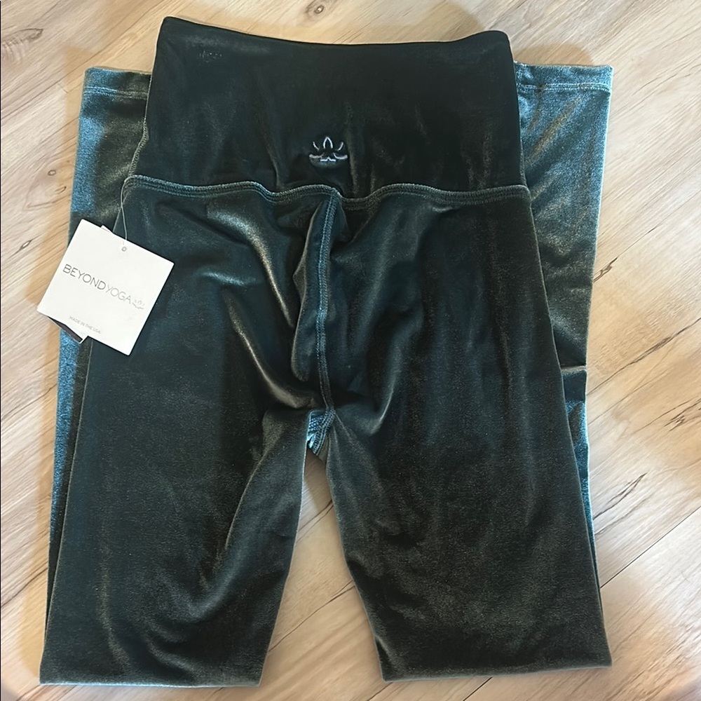 Beyond Yoga Plush Green High Waist Leggings